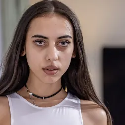 ▷ Lola Heart in Looking At Lola (Photo 1) | 5K Porn