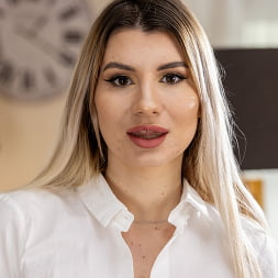 Marsianna Amoon in '5K Porn' Craving Cum for Ukraine (Thumbnail 1)