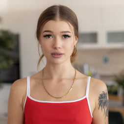 Olivia Sparkle in '5K Porn' Faith in Sparkle Motion (Thumbnail 1)
